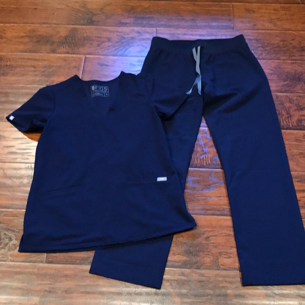 Navy blue figs